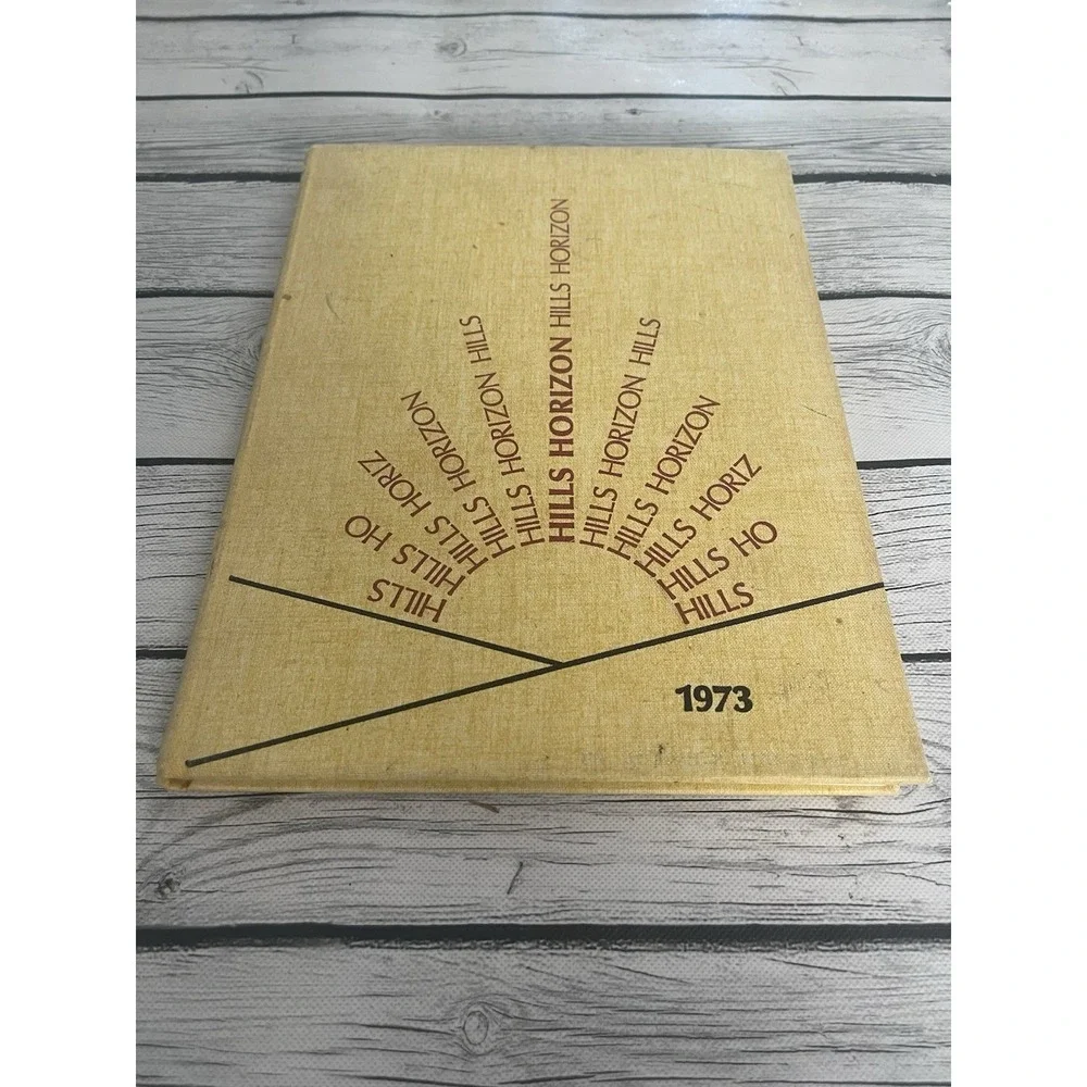 1973 Hills Horizon Year Book Half Hollow Hills High School New York Vintage